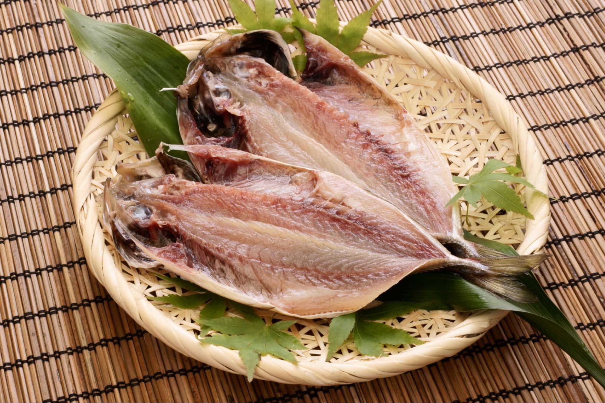 名産のアジの開き